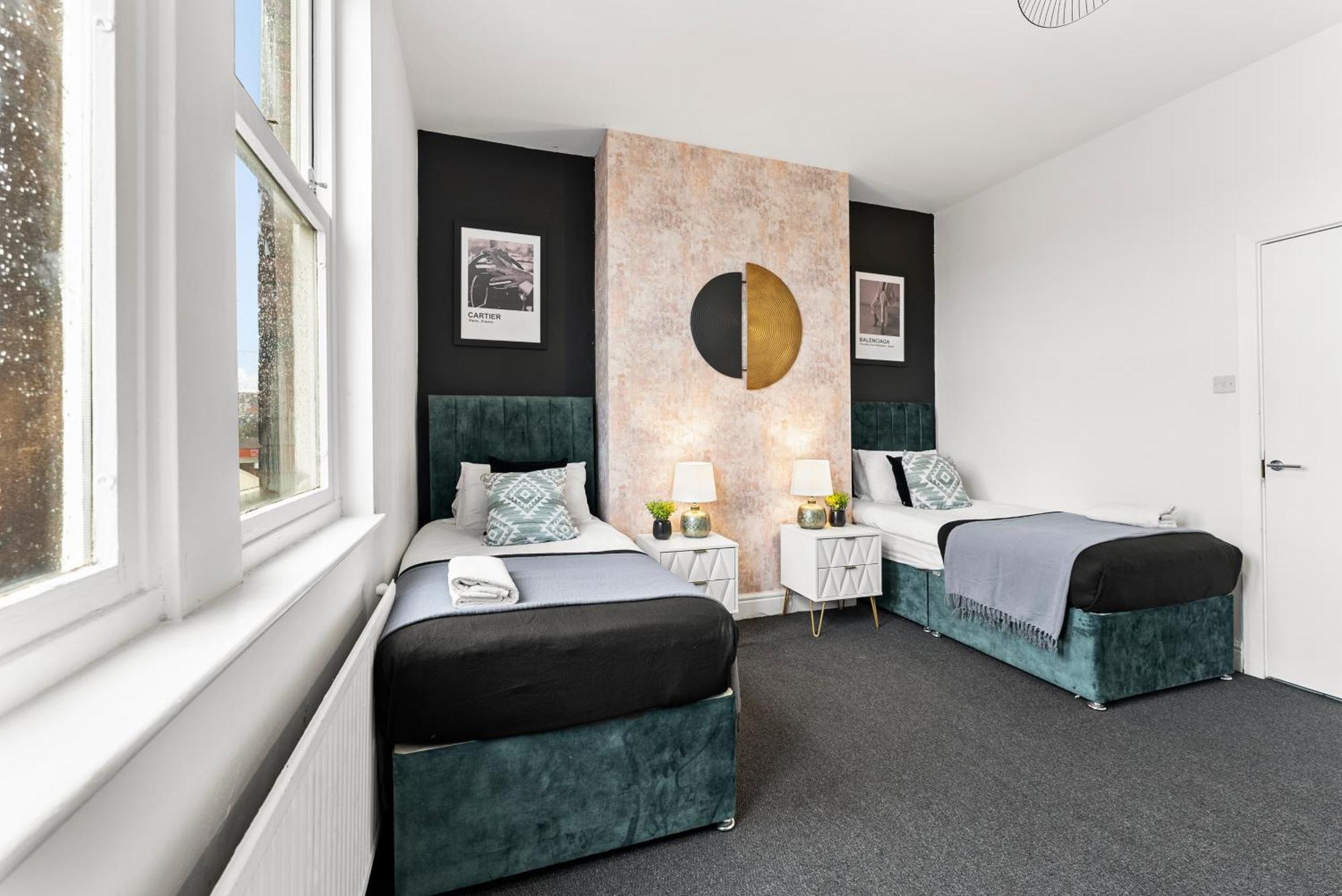 20 Percent Off! Stylish Sheffield Abode Sleeps 12 Apartment Bagian luar foto